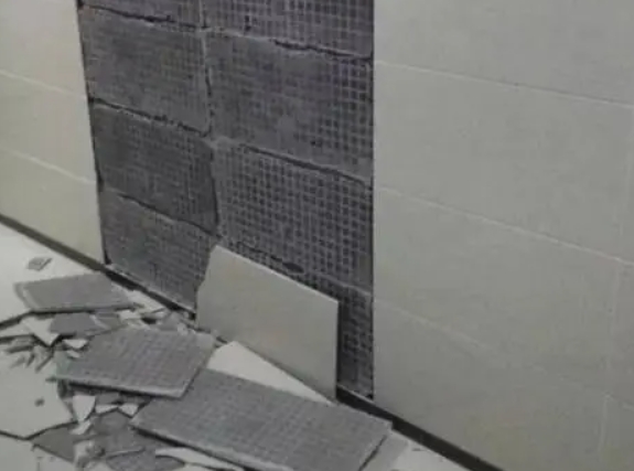 阿尔山瓷砖空鼓维修公司分享下阿尔山墙砖松动维修的知识